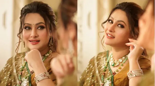 ‘রূপে আছে নেশা, চোখে ছলনা’